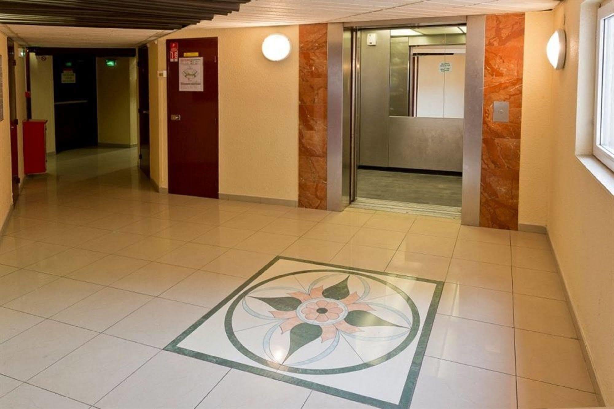 ホテル Ibis Styles Paris Hippodrome De Vincennes ジョアンヴィル エクステリア 写真