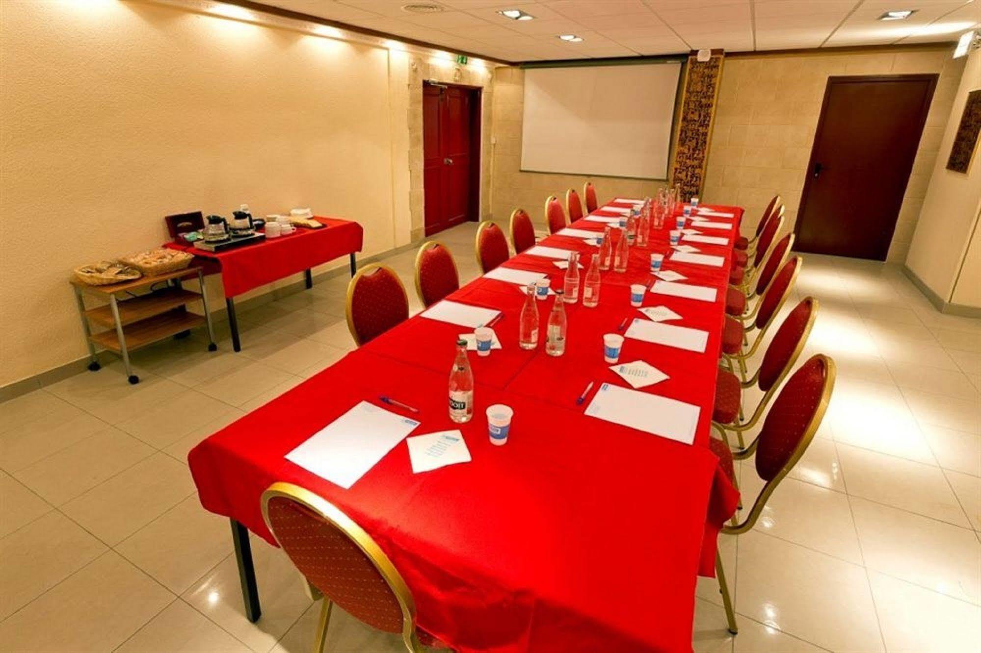 ホテル Ibis Styles Paris Hippodrome De Vincennes ジョアンヴィル エクステリア 写真